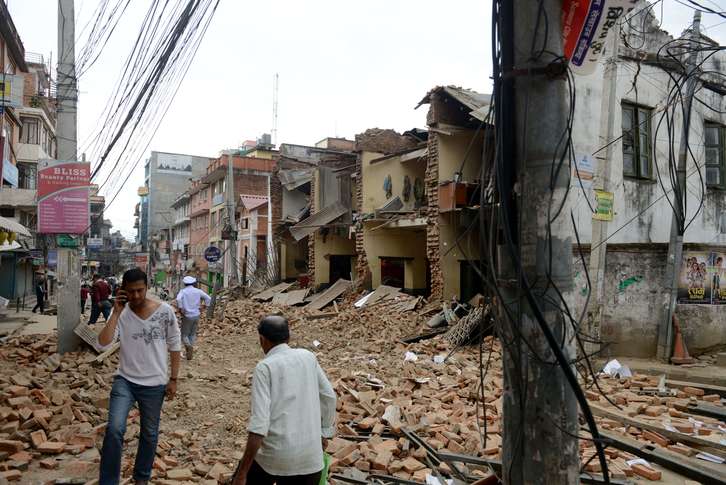 Edificios afectados por el terremoto en Kathmadu. (Prakash MATHEMA / AFP)