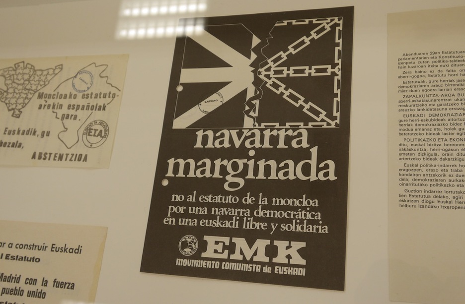 Un cartel de EMK contra el Estatuto. (Gotzon ARANBURU)