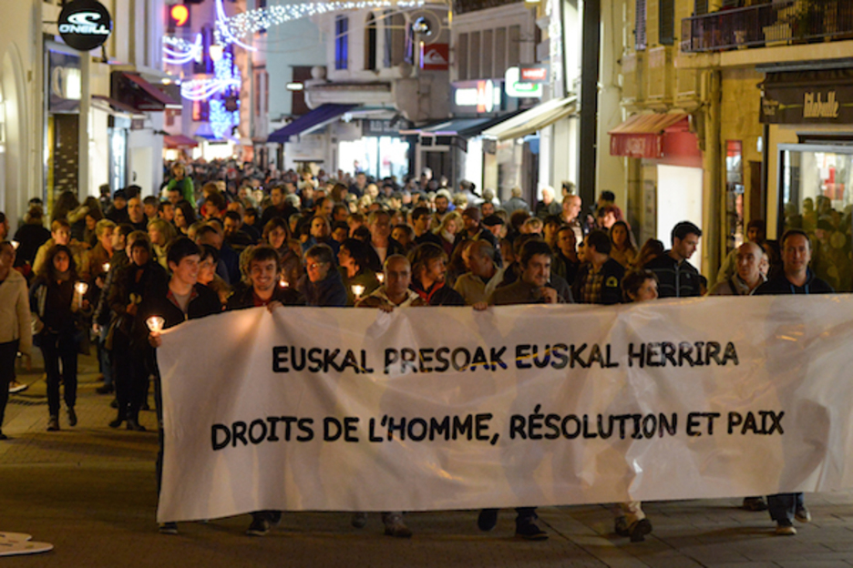 400 bat pertsonek Donibane Lohizuneko manifestazioetan parte hartu zuten. ©Isabelle Miquelestorena