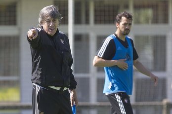 Enrique Martín Monreal, entrenador de Osasuna. (@CAOsasuna)