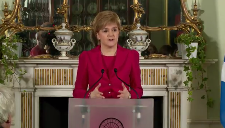 Nicola Sturgeon ha anunciado que el Parlamento escocés trabajará en el segundo referéndum desde la semana que viene. 