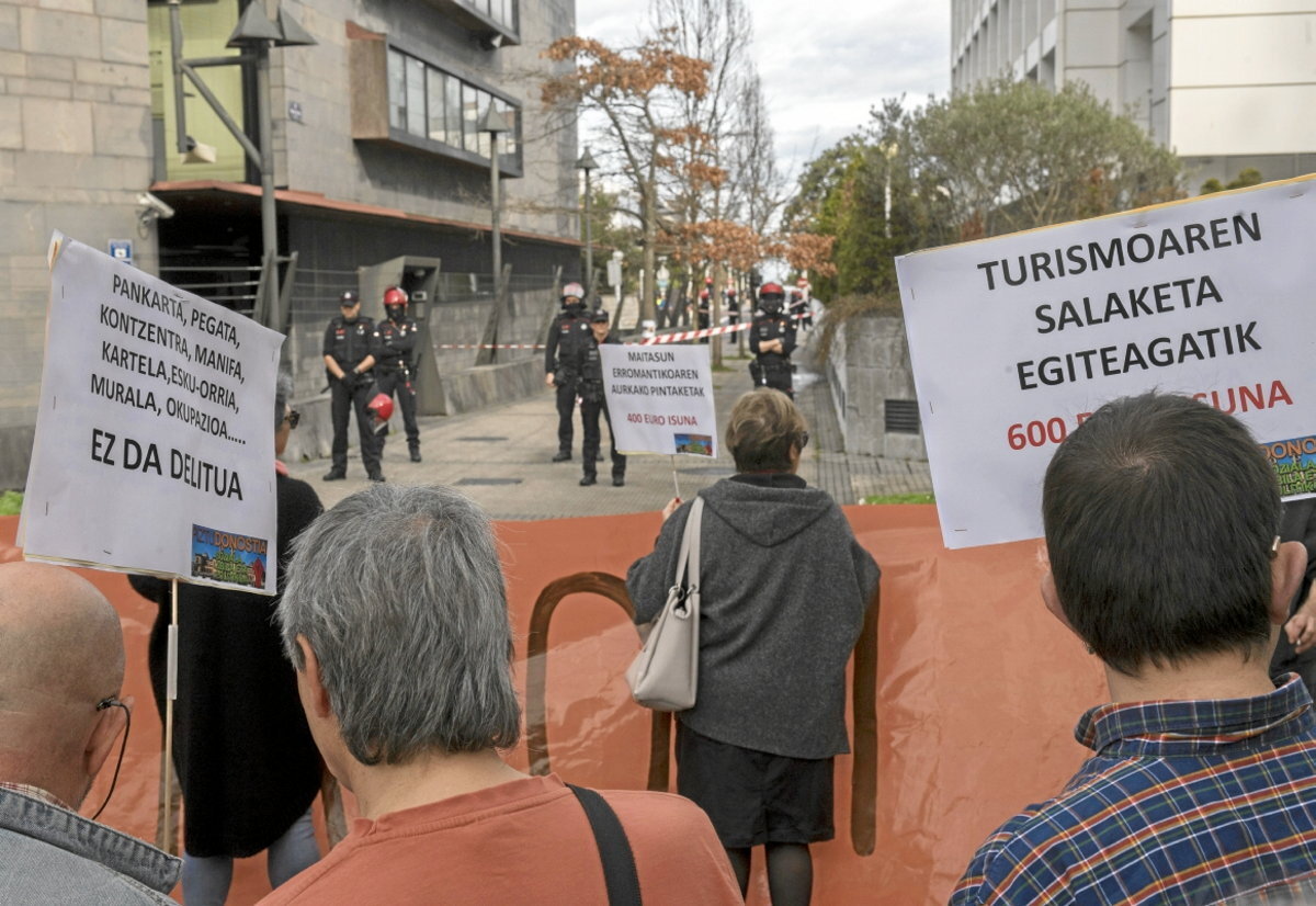 EH Bildu Y ERC Impiden Una Reforma Descafeinada De La Ley Mordaza