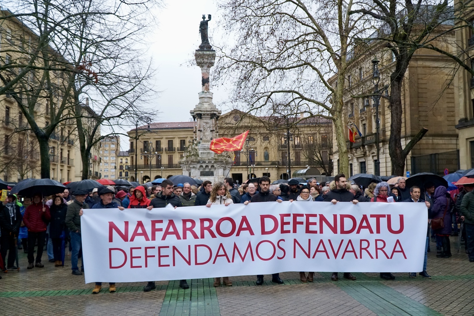 Alcaldes y alcaldesas piden en Iruñea respetar la voluntad política