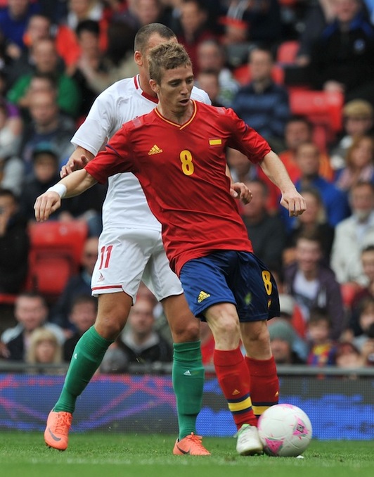 Iker Muniain, jugador del Athletic, durante un lance en el partido de hoy. (Paul ELLIS/AFP)