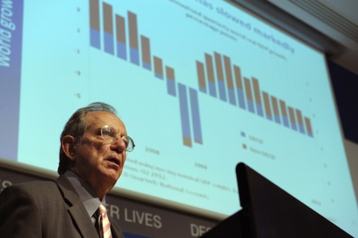 El economista jefe de la OCDE, Pier Carlo Padoan. (Eric PIERMONT/AFP PHOTO)