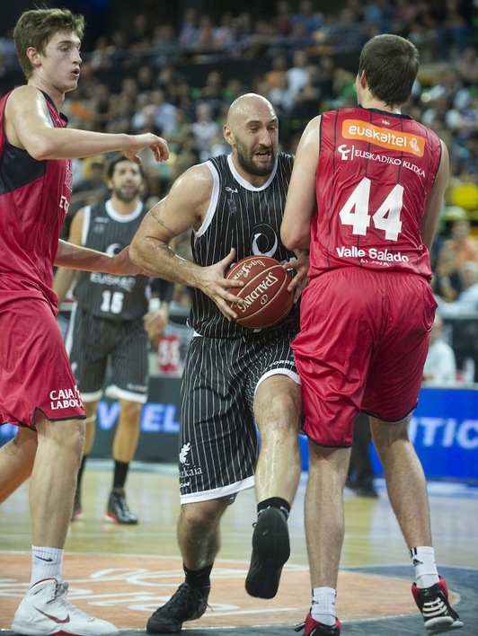 Una imagen del partido que han disputado el Gescrap Bizkaia y el Caja Laboral. (Monika del VALLE/ARGAZKI PRESS)