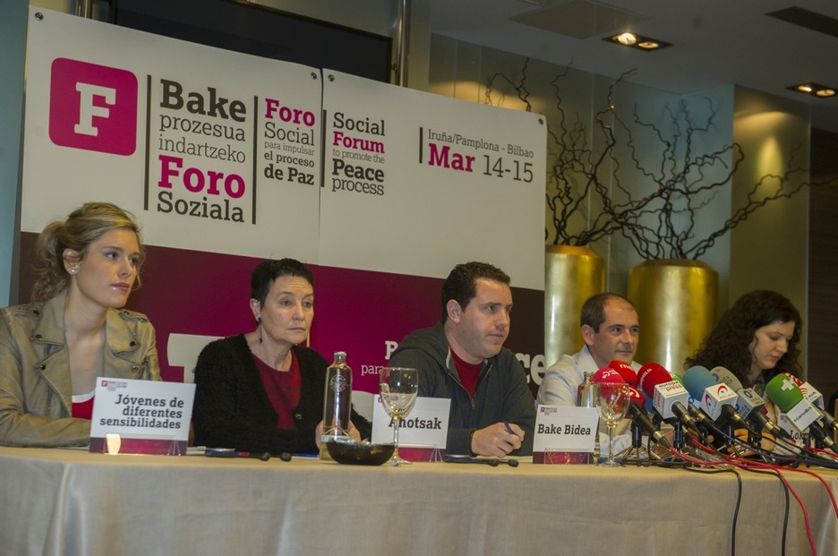 Mireia Zarate, Jone Goirizelaia, Peio Dufau, Paul Ríos y Vanessa Prinz. (ARGAZKI PRESS)