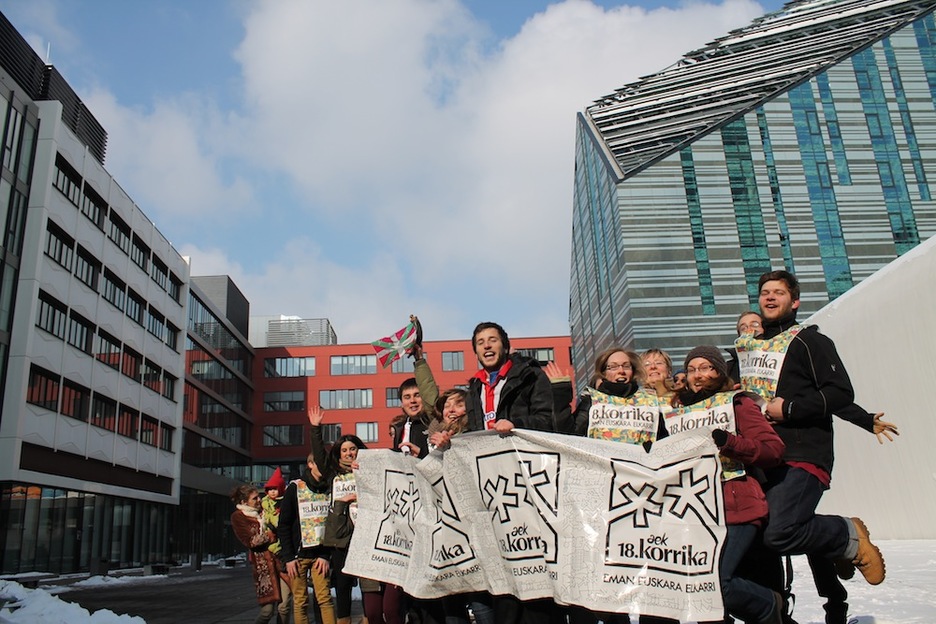 Alumnos de euskera y vascos que viven en Leipzig protagonizaron las actividades en torno a Korrika.