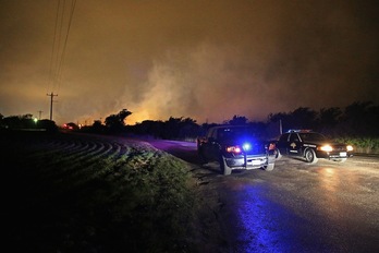 La explosión ha generado grandes columnas de humo. (Chip SOMODEVILLA/AFP)