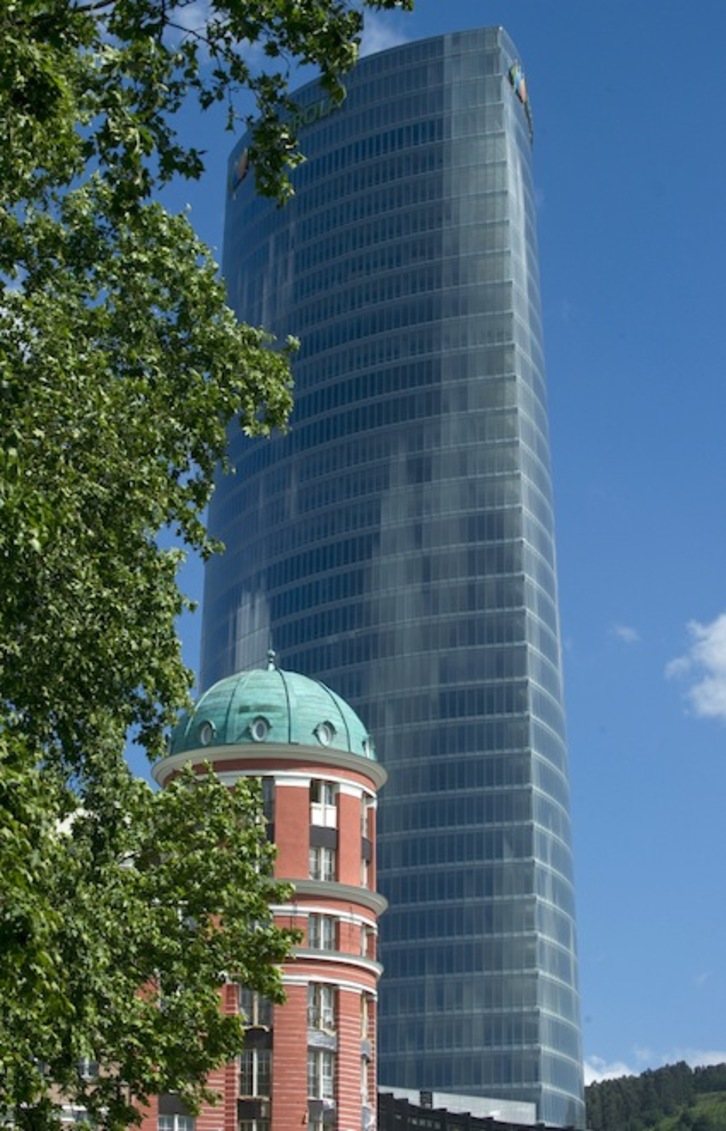 Imagen de la torre de Iberdrola. (Luis JAUREGIALTZO/ARGAZKI PRESS)