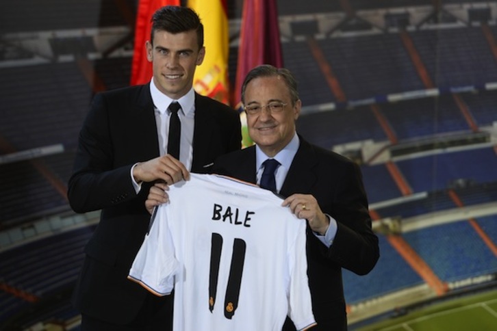 Según el Madrid, el fichaje de Bale ha costado 91 millones de euros; según el Tottenham, 101. (Pierre-Philippe MARCOU/AFP)