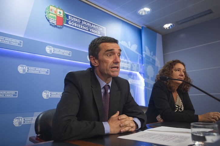 Jonan Fernández, durante su comparecencia de esta mañana. (Juanan RUIZ / ARGAZKI PRESS)