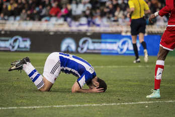 Agirretxe se lamenta de una ocasión perdida. (Aritz LOIOLA / ARGAZKI PRESS)