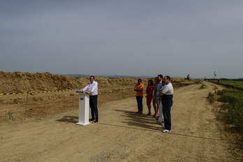 Javier Esparza, en un acto en defensa del Canal de Navarra (NAIZ).