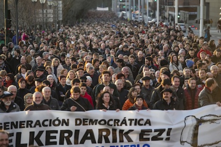 Manifestación de Kontuz contra la corrupción. (NAIZ)
