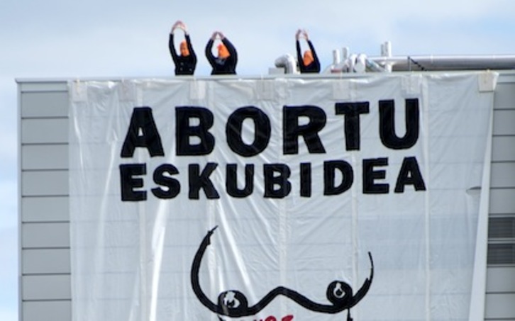 Protesta en Iruñea contra la ley del aborto. (Iñigo URIZ / ARGAZKI PRESS)
