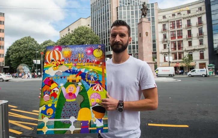 Joseba Salinas, aurtengo Aste Nagusiko kartelarekin. (Luis JAUREGIALTZO/ARGAZKI PRESS)