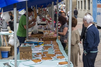 Mercadillo. (Juanan RUIZ / ARGAZKI PRESS)