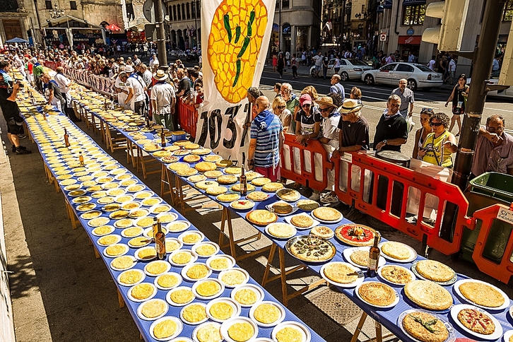 Campeonato de tortillas de patata de Aste Nagusia de Bilbo. (Aritz LOIOLA / ARGAZKI PRESS)