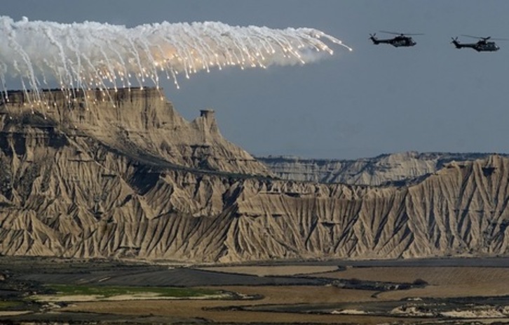 Imagen de archivo de unas maniobras militares en las Bardenas.