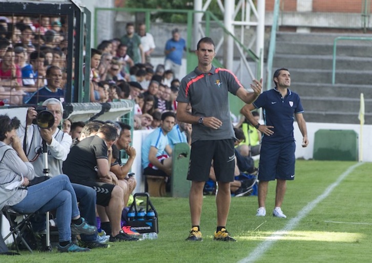 Gaizka Garitano, como técnico del Valladolid en un amistoso contra el Athletic. (Monika DEL VALLE / ARGAZKI PRESS)