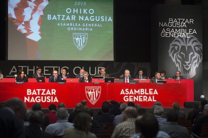 Asamblea anual del Athletic, celebrada en el Palacio Euskalduna. (Monika DEL VALLE / ARGAZKI PRESS)