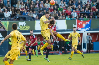 Osasuna se ha visto superado por el Girona. (Jagoba MANTEROLA / ARGAZKI PRESS)