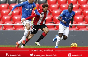 Momento del partido entre Bilbao Athletic y Almería. (@AthleticClub)