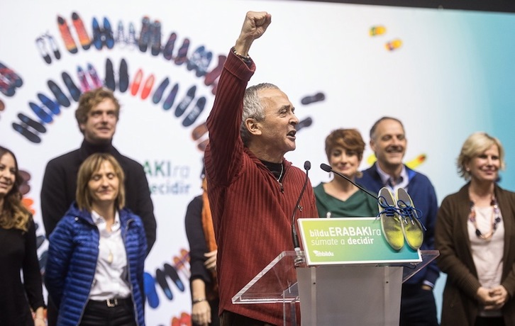 Sabino Cuadra, durante el acto celebrado por EH BIldu en Iruñea. (Jagoba MANTEROLA / ARGAZKI PRESS)