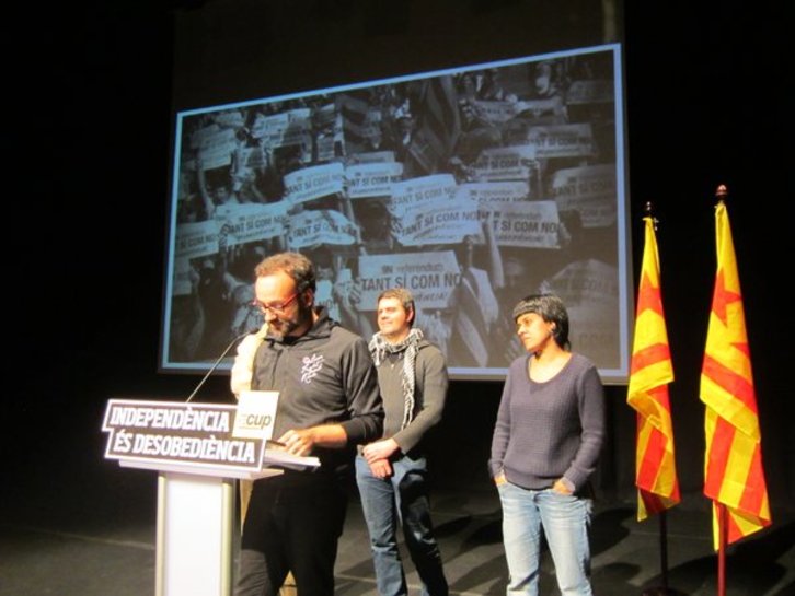 Los diputados de la CUP en el acto de Celrà. (@cupnacional)