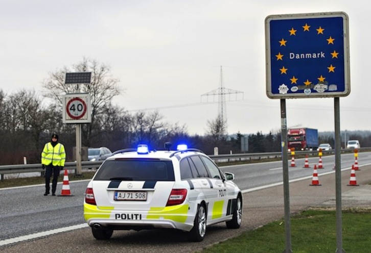 Control fronterizo en Dinamarca en 2016. (Carsten REHDER/AFP)