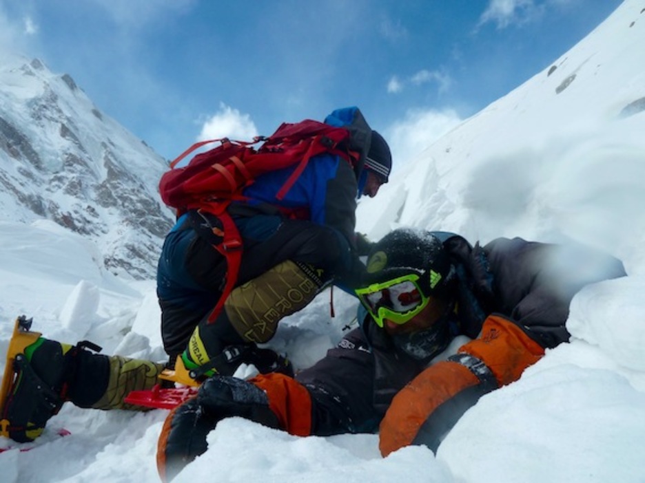 Alex Txikon ha quedado atrapado tras un desprendimiento. (ALEXTXIKON.COM)