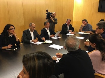 Reunión en Madrid entre parlamentarios y ecologistas. (@jsalvadorduch)