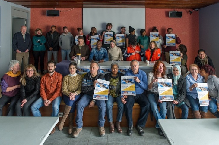 Presentación en Gasteiz de la marcha bajo el lema ‘Ongi Etorri Errefuxiatuak’. (Juanan RUIZ/ARGAZKI PRESS)