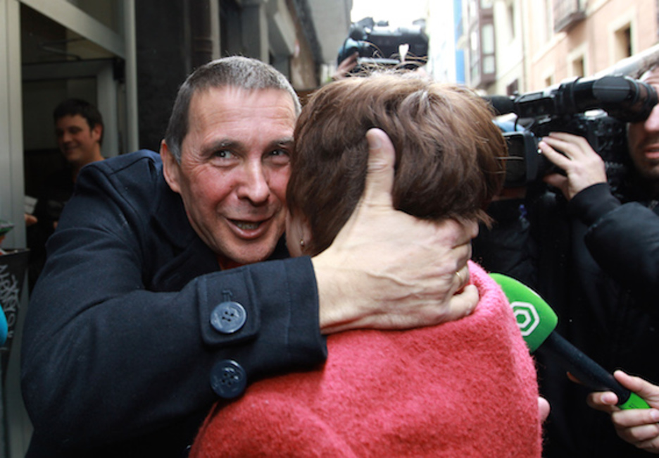 Arnaldo Otegi a retrouvé ses proches à Elgoibar. © Bob Edme