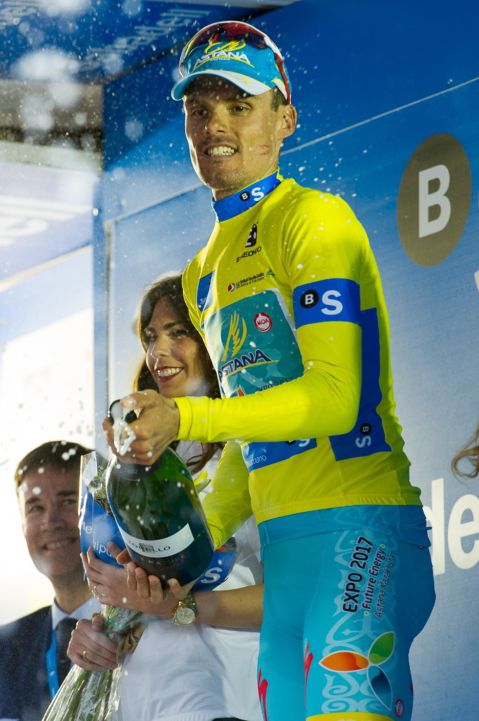 Luis Leon Sanchezek jantzi du maillot horia Markina-Xemeinen. (Juanan RUIZ / ARGAZKI PRESS)