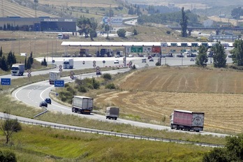 Peaje de Tiebas, en la AP-15. (Iñigo URIZ / ARGAZKI PRESS)