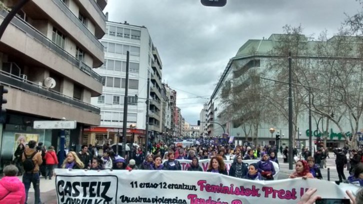 Manifestación contra la violencia machista en Gasteiz. (@Ionsalgado)