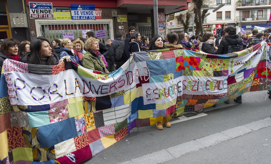 Aniztasuna nagusi Gasteizko manifestazioan.