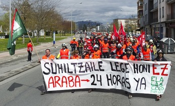 Movilización de bomberos en Gasteiz la pasada semana. (Juanan RUIZ / ARGAZKI PRESS)