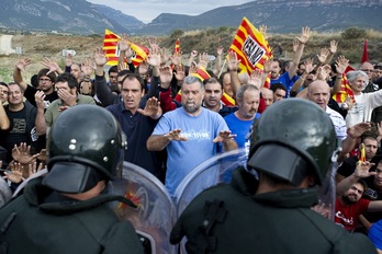 Esako urtegiko lanen aurkako mobilizazioa, Artiedan, 2012an. (Iñigo URIZ / ARGAZKI PRESS)