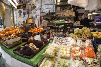 El Mercado de Santo Domingo es el más antiguo de la ciudad. (Jagoba MANTEROLA/ARGAZKI PRESS)