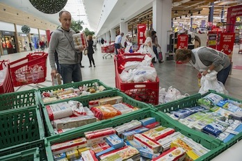 Más de 2.000 voluntarios recogerán los alimentos. (Andoni CANELLADA/ARGAZKI PRESS)