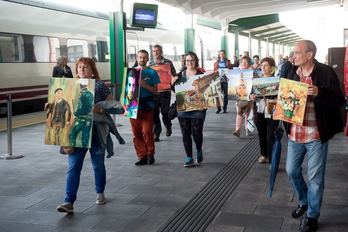 Mariñelarenaren artelanak trenez heldu dira Iruñera (Iñigo URIZ-ARGAZKI PRESS)