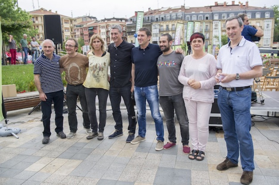 Representantes de EH Bildu en el mitin de Irun. (Juan Carlos RUIZ / ARGAZKI PRESS)