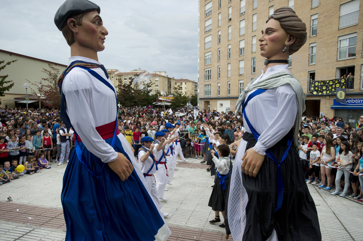 2014ko Arrotxapeako txupinazoan, erraldoiak dantzan (Iñigo URIZ-ARGAZKI PRESS)