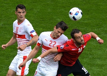 Suiza ha sumado la segunda victoria de su historia en una Eurocopa. (Denis CHARLET / AFP)