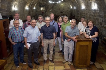 Grupo que celebró la ascensión al K-2 en la sociedad Gure Leku de Iruñea.