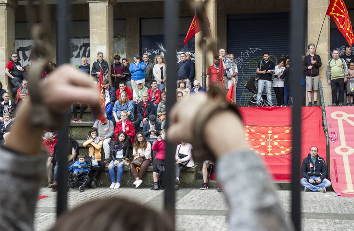 El mariscal Pedro de Navarra, encadenado, en primer término (Jagoba MANTEROLA-ARGAZKI PRESS)