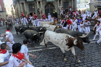 La Plaza Consistorial es uno de los puntos donde se aplicará el antideslizante. (Juanan RUIZ/ARGAZKI PRESS)